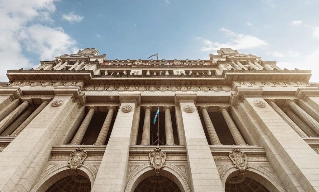 Lee más sobre el artículo Entrada en Vigencia del Código Procesal Penal Federal: Implicancias y Oportunidades para la Defensa Penal