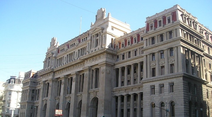 Lee más sobre el artículo La Corte Suprema reafirma la aplicación restrictiva de la prisión preventiva y la exigencia de motivación suficiente